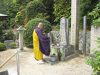 供養の様子-1