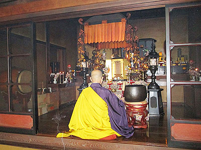 供養の様子-3